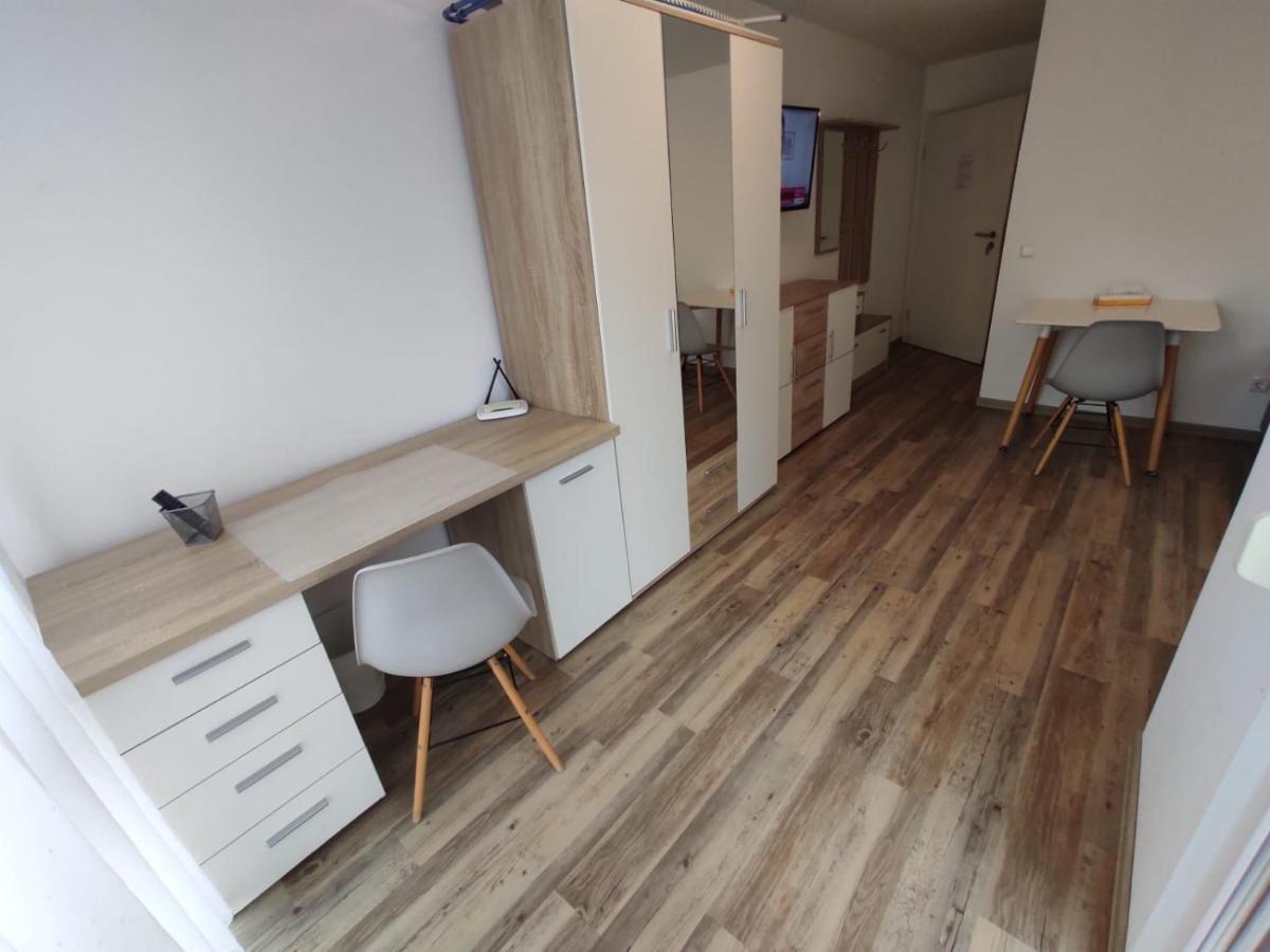 Business Apartments Χαϊλμπρόν Εξωτερικό φωτογραφία